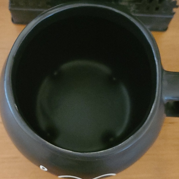 Rae Dunn Cauldron Halloween Mug BOO - Picture 3 of 4